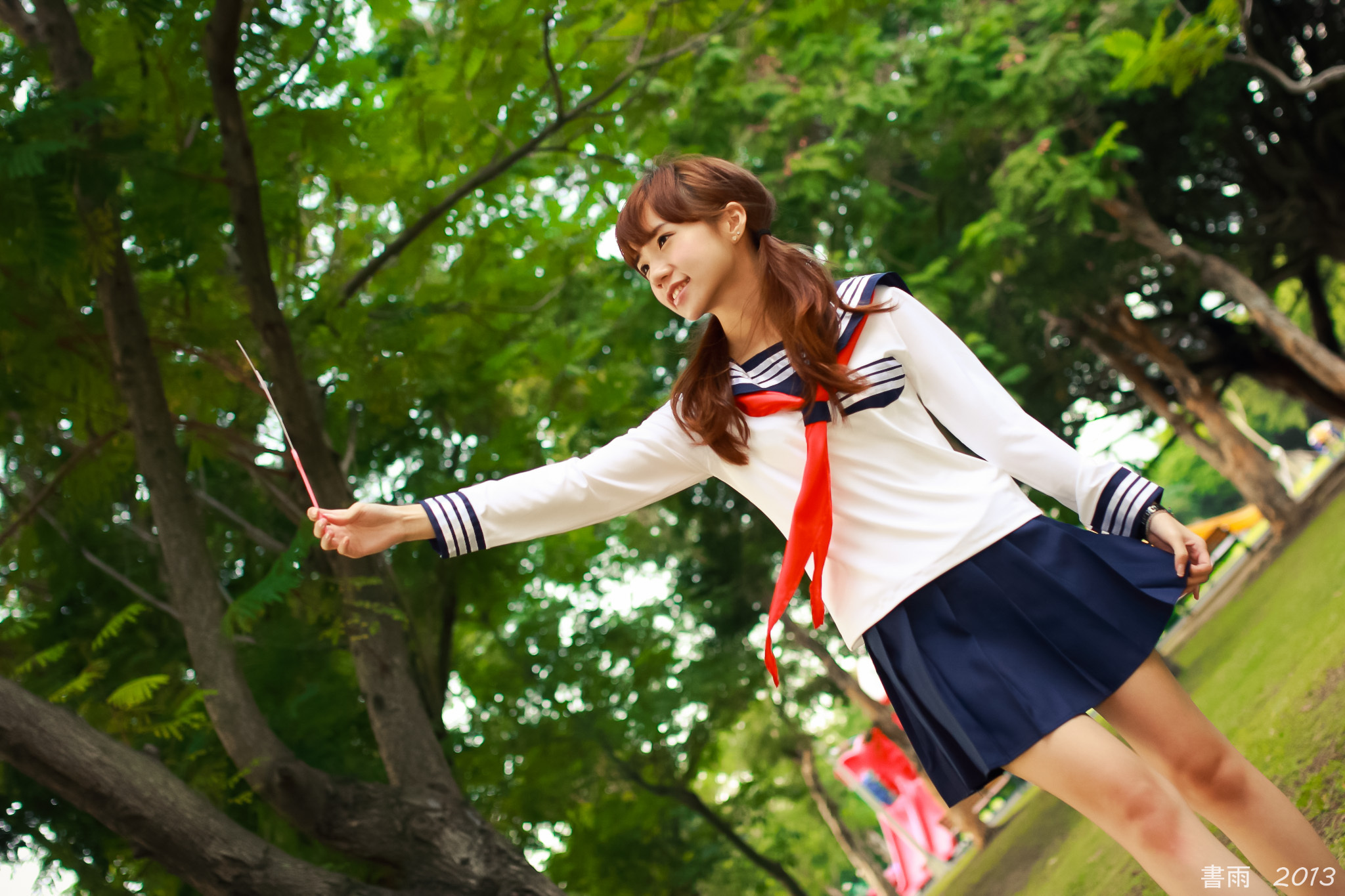 [Beautyleg番外篇]2013-10-28 珊珊士林科工馆外拍 2